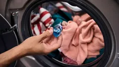 冷水では効果なし：高温で洗わないといけないもの8選