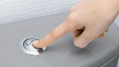 最近のトイレは2種類の洗浄ボタンがあるのが当たり前。でも、その違いを知らない人は意外と多い